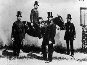 bobbies_with_horse